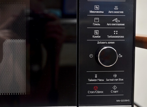 Микроволновая печь Panasonic NN-GD39HS: первое впечатление, комплектация и проверка на безопасность